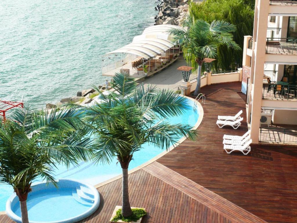 Privat Apartament Marina City Balchik Luaran gambar