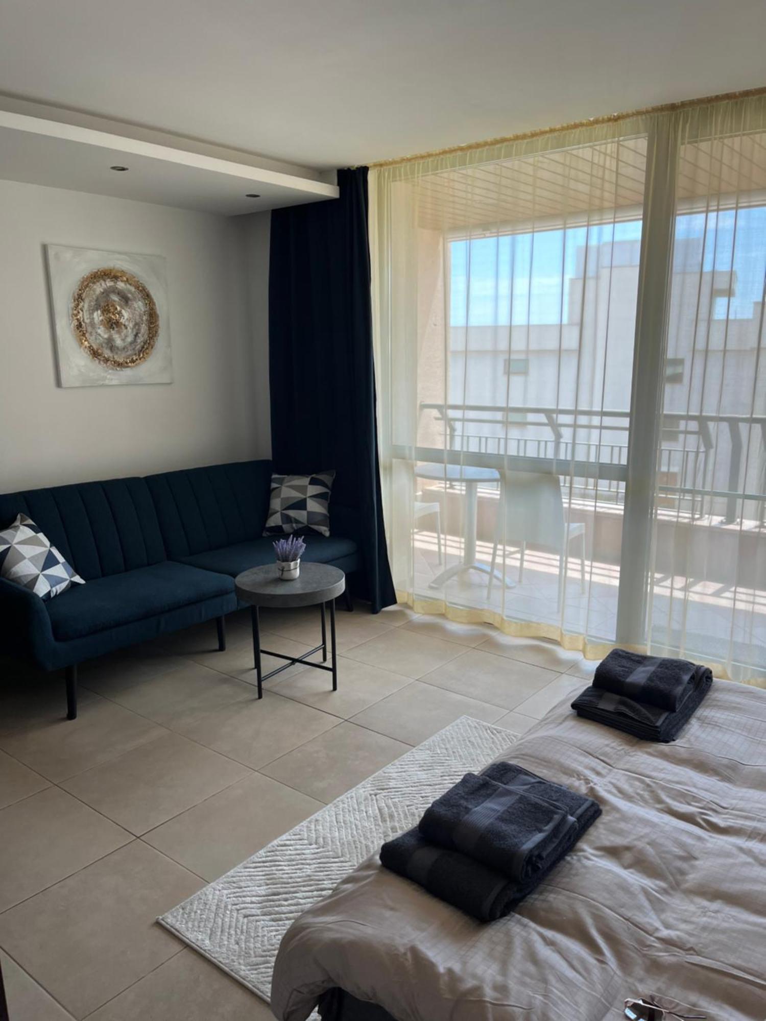 Privat Apartament Marina City Balchik Luaran gambar